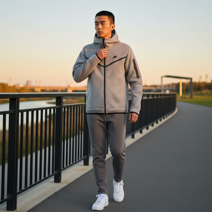 Nike Windrunner Tech Fleece